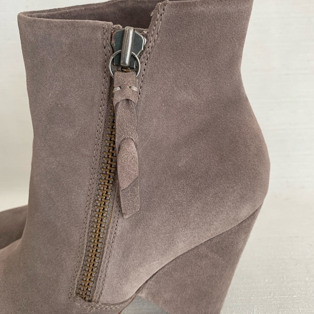 Splendid Neva Taupe Gray Suede Ankle Booties Women's 8.5 - Picture 8 of 12